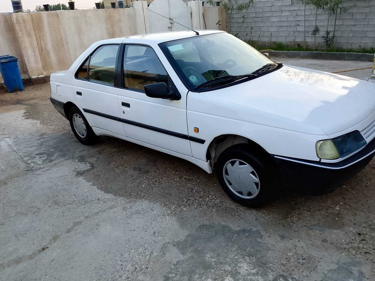 السلام عليكم  بيجو روى موديل 2006رقم بابل شرط كله وضع الشركة صدر جيد جداً مكينه كير كفاله تبريد كهربائيات كلها شغاله مصبوغه جماليه مكان السيارة واسط نعمانيه الاتصال على الرقم ‏‪0781 637 2801‬‏او‏‪0773 763 5601‬‏اوعلى الواتساب السعر 33وبيهه مجال للطيبين
