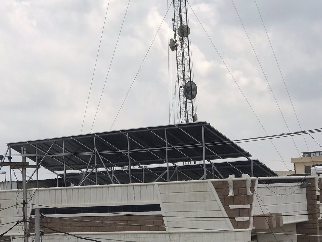 تمن بعون الله نصب الواح الطاقه الشمسيه في ديالى بعقوبه
 سعة30 أمبير ليلي نهاري 
16 لوح ماركة لونجي 
وبطارية ليثيوم وأنفيرتر مع شاشة مراقبه اختياري مع صندوق حمايه متكامل مقاوم للصواعق والغبار والحراره ومانع لرجوع للتيار الكهربائي


**إذا كنت صاحب هذا الإعلان وتريد حذفه لأي سبب، رجاءا أرسل رسالة إلى الدعم الفني**