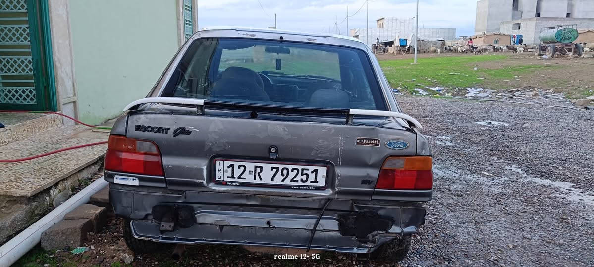 فورد سكورت موديل 1992 محرك نضيف جديد شادو قبل يومين الدعامية الخلفية موجودة بس مشادها   سنوية إلى 2030 رقم مصطرة نينوى  بطارية جديده وياها كوبون  صاحبها موجود سعرها 18وبيه مجال  بيع او مراوس الاتصال *********** موصل, نينوى
