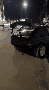 السلام عليكم 
 E46 T كومباك
مكينة 40 كفالة كير مال 8 كلج براص نازل بي نزلة وحدة
برمجة عقل
علية صدر امامي خلفي مال درفت 
كسرات ستيرن وبور كهرباء 
رويل كيج امامي خلفي داخلي مابيها 
رقم بغداد سنوية بعدها مساقطة 
راديتر عمل ومراوح ثنين انسة حماوة 
هاند بريك 
السيارة سعرها 35$ وبيها مجال 
مكاني السيدية (***********)
