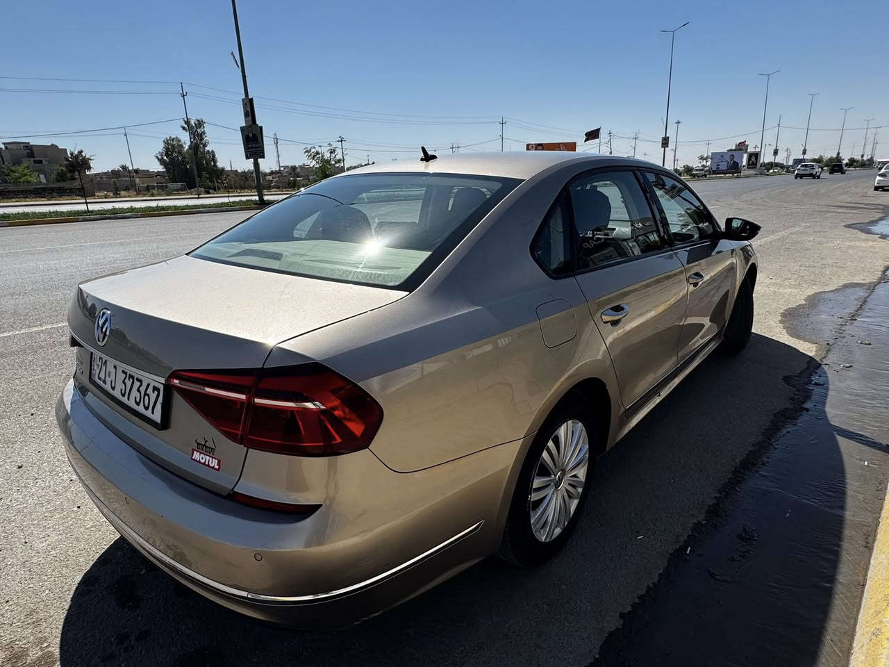 باسات 2017 خليجي
محرك 5 سلندر 2.5 
ضررها قطعين صبغ
باب خلف سكن هو جامرلغ 
هو بيها تعديل بارد 
بدون دواخل بدون ايرباكات
لون كشنات شكري لون مميز 
سياره معروف بل مواصفات
للاستفسار  ***********
