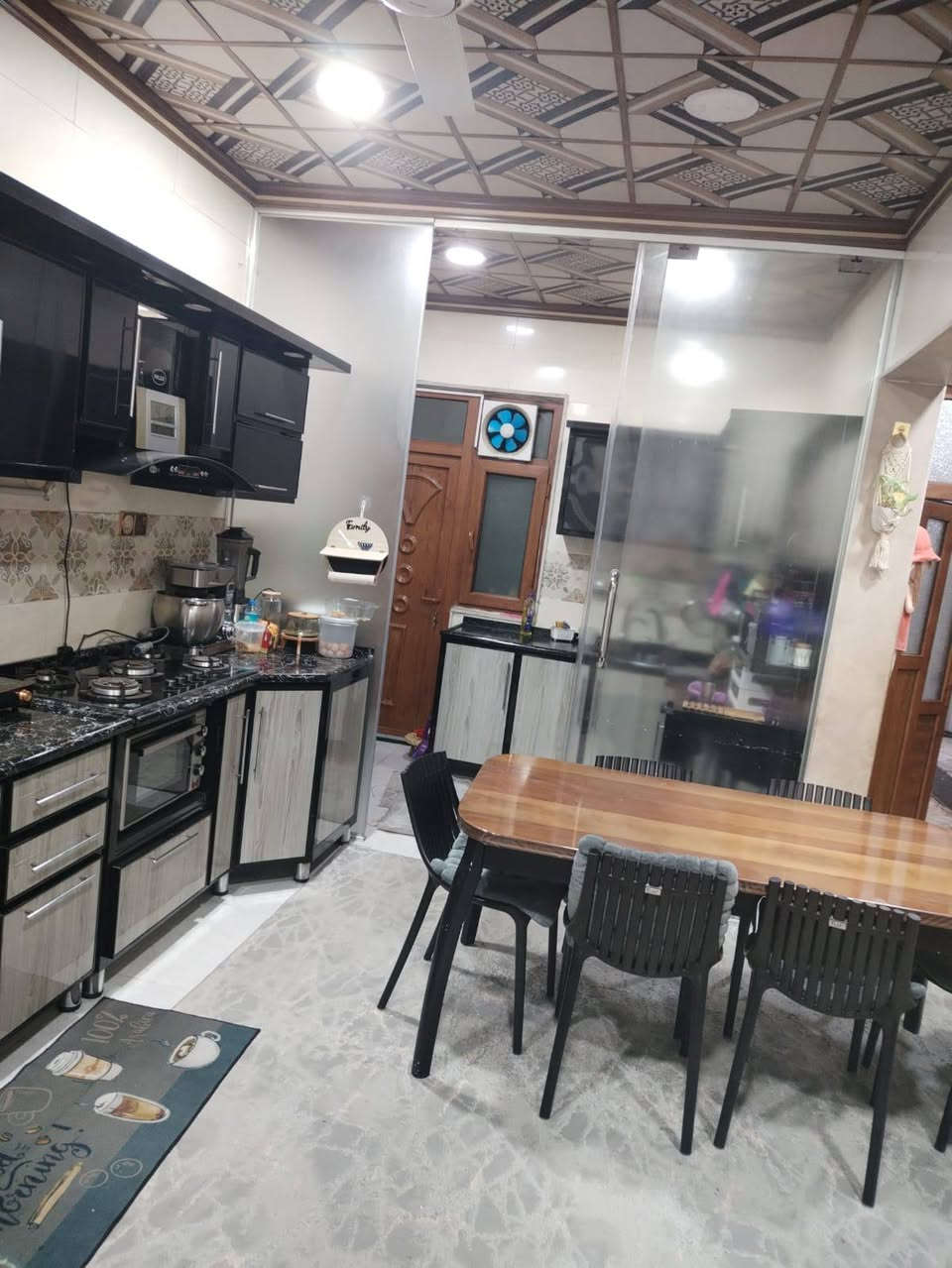 🏠 دار للـــــــبيـع 
في حي الفلاح الثانيه مقاطعه ٩ سند ٢٥ 
________________

المساحــــــة // ١٢٥ م #طابـــــو زهور 
الواجهـــــــــة // ٦ونص    بناء حديث ٢٠٢٠ 

________________
🏗️🧱#الطابــــــــــــــق #الأرضـــــــــــــي
غرفـــــــــــة 1   وصالـــــــــــة وهـــــــــــول ومطبــــــــخ حـــــــــار وبــــــــــارد ومجـمـــــــــع صحيــــــــات ... وكراج سيارة  

🏗️🧱#الطابــــــــــــــق #الثانــــــــــــــــي
 ٣    ...  غرفه نوم وهول واستقبال وصحيات 

_____________________
________________💲
السعــــــــــر   ع خاص 
________________💲
_____________________

#مكتـــــــــب
           🏗️🧱العباجي الاستثمارات العقاري  🧱🏗️
#الكائــــــــــن
  حي الزهور سيتدتي الجميله #مقابل جرزات كرم #أوالإتصال 
         *********** 📞☎️📞*********** 
                           ‏‪*********** 
_____________________________________________
