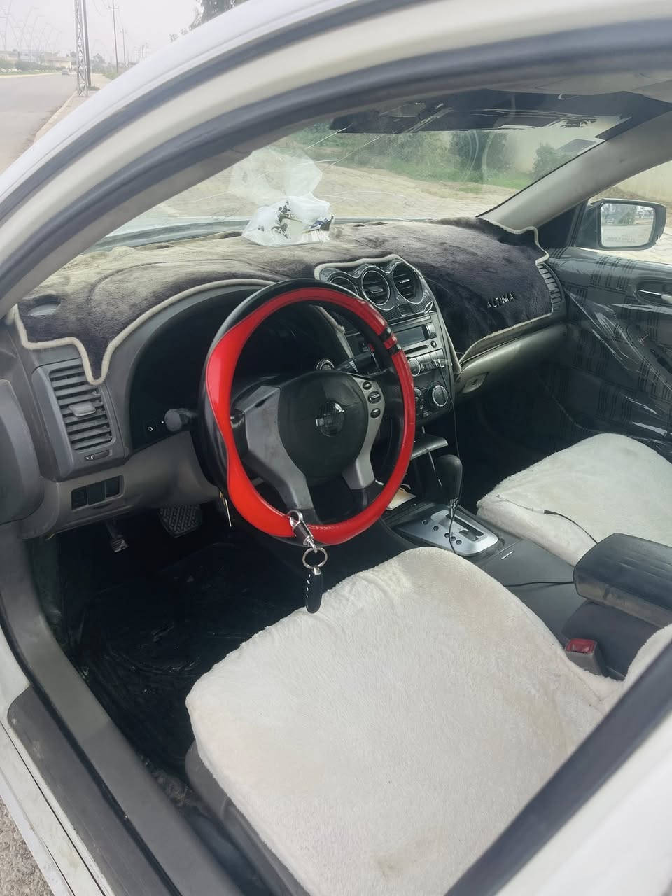 نيسان التيما ٢٠٠٨ لبيع ٤ سلندر مكينه كير خير من الله كهربائيات كامل بصمه تشغيل مثبت سرعه  سياره مرشوشه جماليه وعندي صور قبل وبعد سنويه جديده باسمي سعر ٧٤ ومكاني ديالى سعديه الجبل ***********
