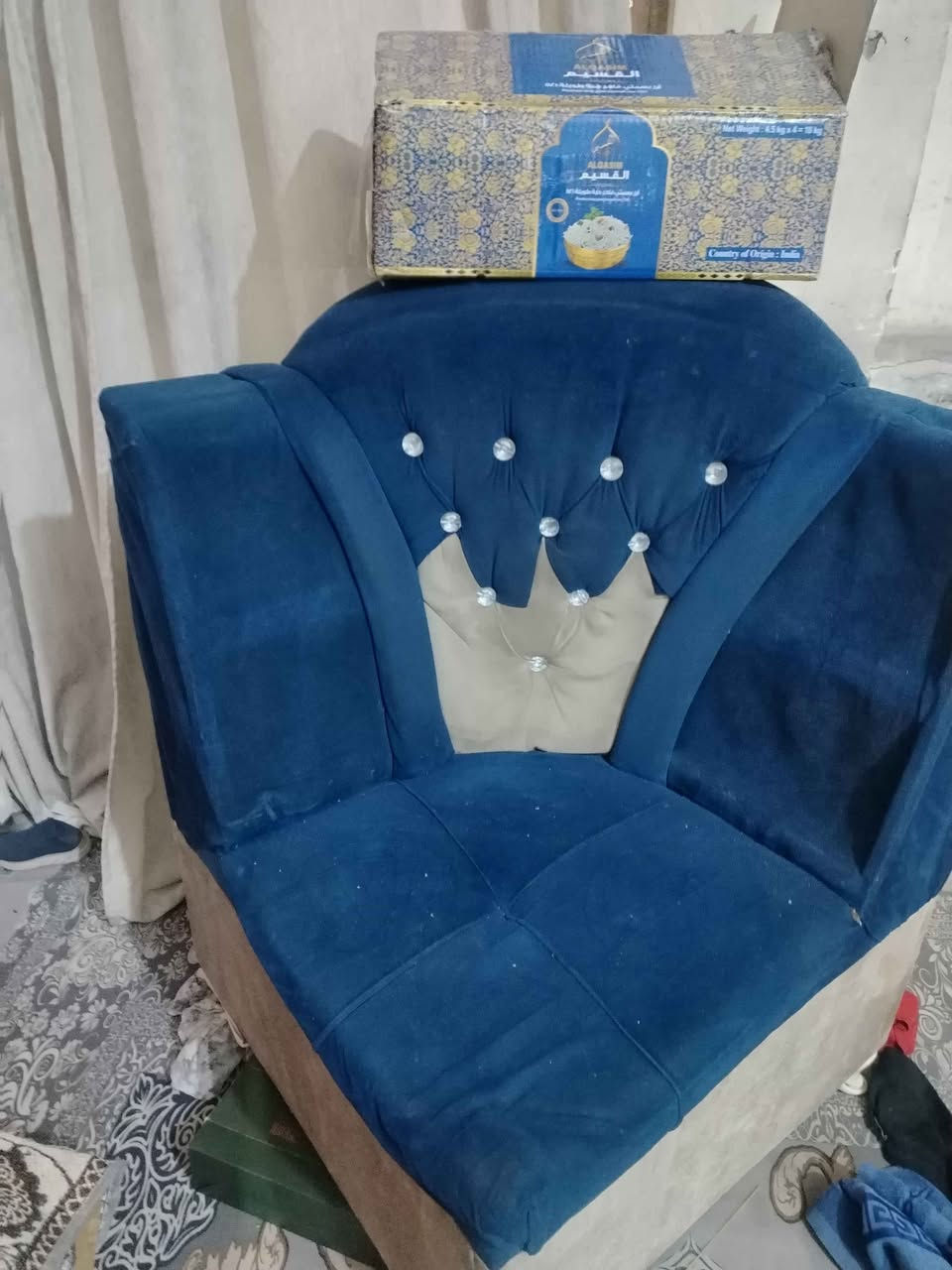 غراض مستعمله للبيع
وعندي بعد غير هذني
كنتور تركي مستعمل اربع باب بس تعبان
وجربايه ام النفر
ومروحه شحن ومروحه جداريه وماطور ماي وجزامه وتانكي ماي ابو ٥٠٠ لتر
قيم الغراض بما يرضي الله واخذ
اذا كلهن شلع ٥٠٠ وبيهن مجال بسيط للتواصل على الرقم ***********
