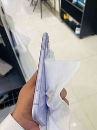 آيفون 11عادي للبيع شرط ما مفتوح ذك64 بطاريه ٧٦ فيس إيدي يشتغل تلفون شر...