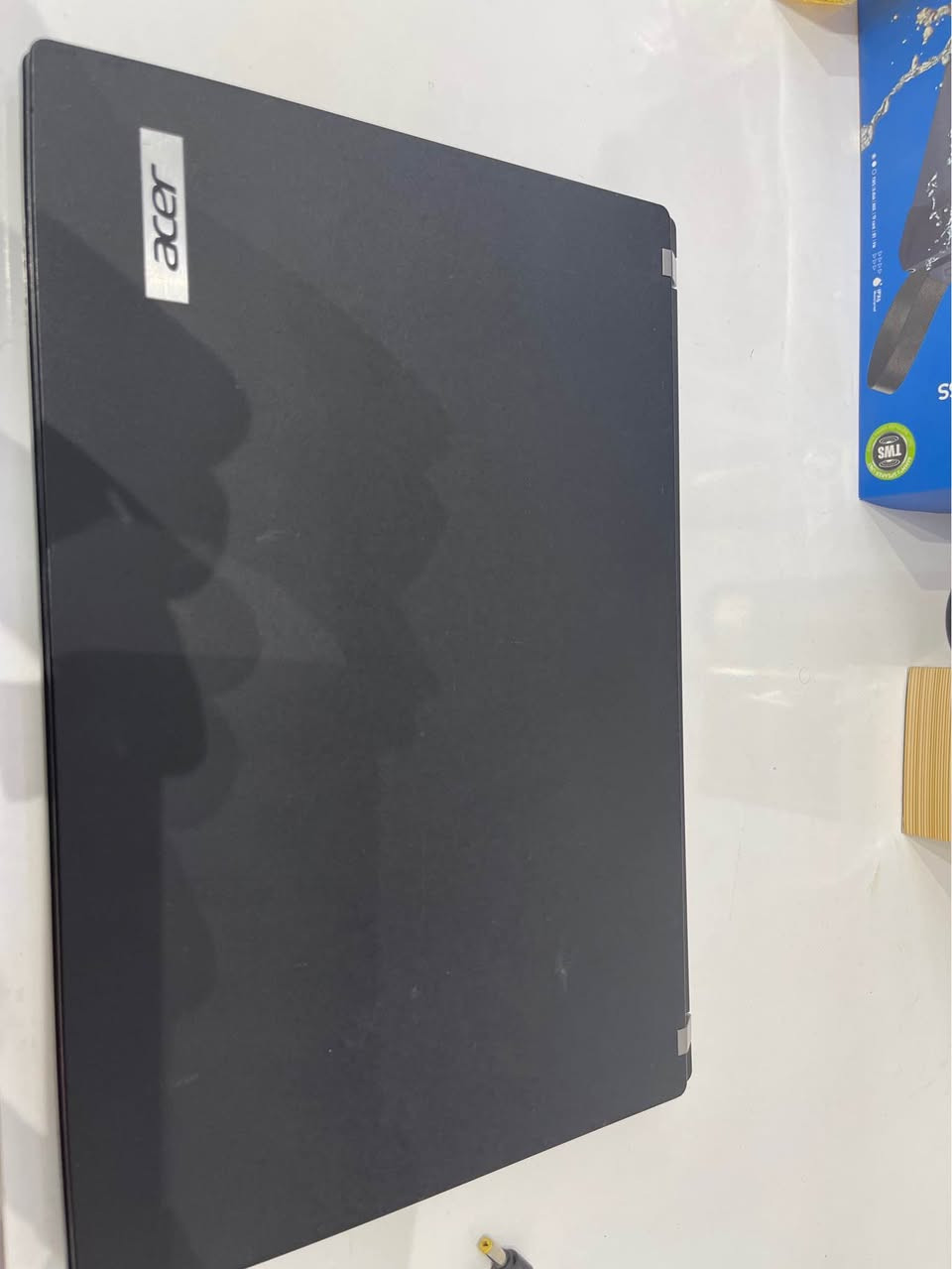 لابتوب ايسر
Core i5 جيل الثامن
مواصفات واضحة بالصورة
حجم 14 
ملحقات شاحنة فقط
السعر 250 وبي مجال بسيط
نظيف الجهاز ومواصفاته حلوه 
رقم الهاتف *********** البصرة, العراق
