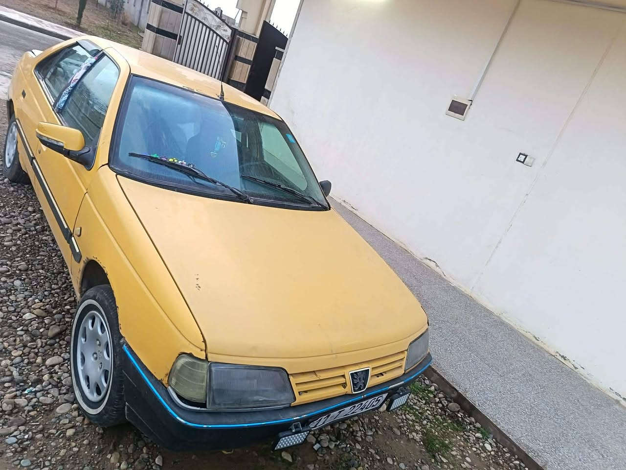 سلام عليكم  بيجو 2009ايراني بدون طخه شرط التحويل محرك كير جديد طخم تاير جديد الستفسار ***********
