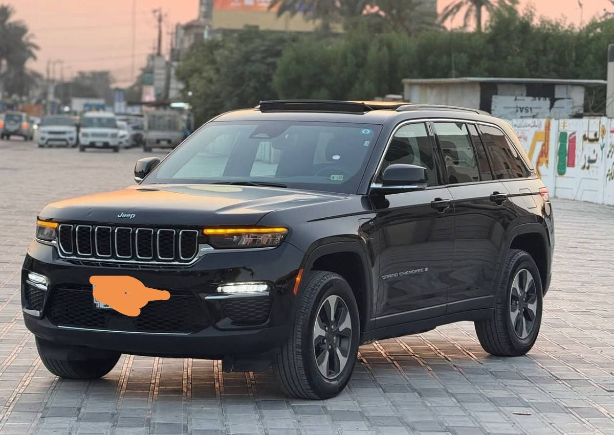 ياالله
السلام عليكم جيب كراند شيروكي 4XE 2024 وارد امريكي

Jeep Grand Cherokee 4Xe 2024 2.0L

         حجم المكينه : 2000  تيربو + هايبرد + بلك ان 

المسافة المقطوعة : 32 الف ميل  

الضرر :جاملغ يمنه مبدل نفس الون وصبغ حافة البنيد على كدها   

          حالة الايرباك : سليم مطاك ولا ايرباك

#مواصفاتها

1.شاشه 

2.بصمه

3. تشغيل عن بعد

4.دمام خلفي

5.كشنات جلد

6.كشن السايق ميمري

7.كشنات كهرباء

8.صندوك كهرباء

9.حساسات خلفيه

10. قطع تبريد 

11.اشاير بالمري

12.رادار امامي

13.رادارات 360

14.ثلاث وضعيات قياده

15. بنوراما فتحتين

16. كير ماوس

17. نظام منحدرات

18. هيترات بالكشنات 

19.ويل كب كروم

20.لايتات لد

21.بكلايت لد

22.كشافات

23.بصمة ابواب

فول مواصفات 1/1 جاهزه مرقم بغداد تحويل ثاني يوم

#السعر اتصل على الرقم مستعجل كلش

تفاصيل اكثر هذا رقمي *********** تحياتي
