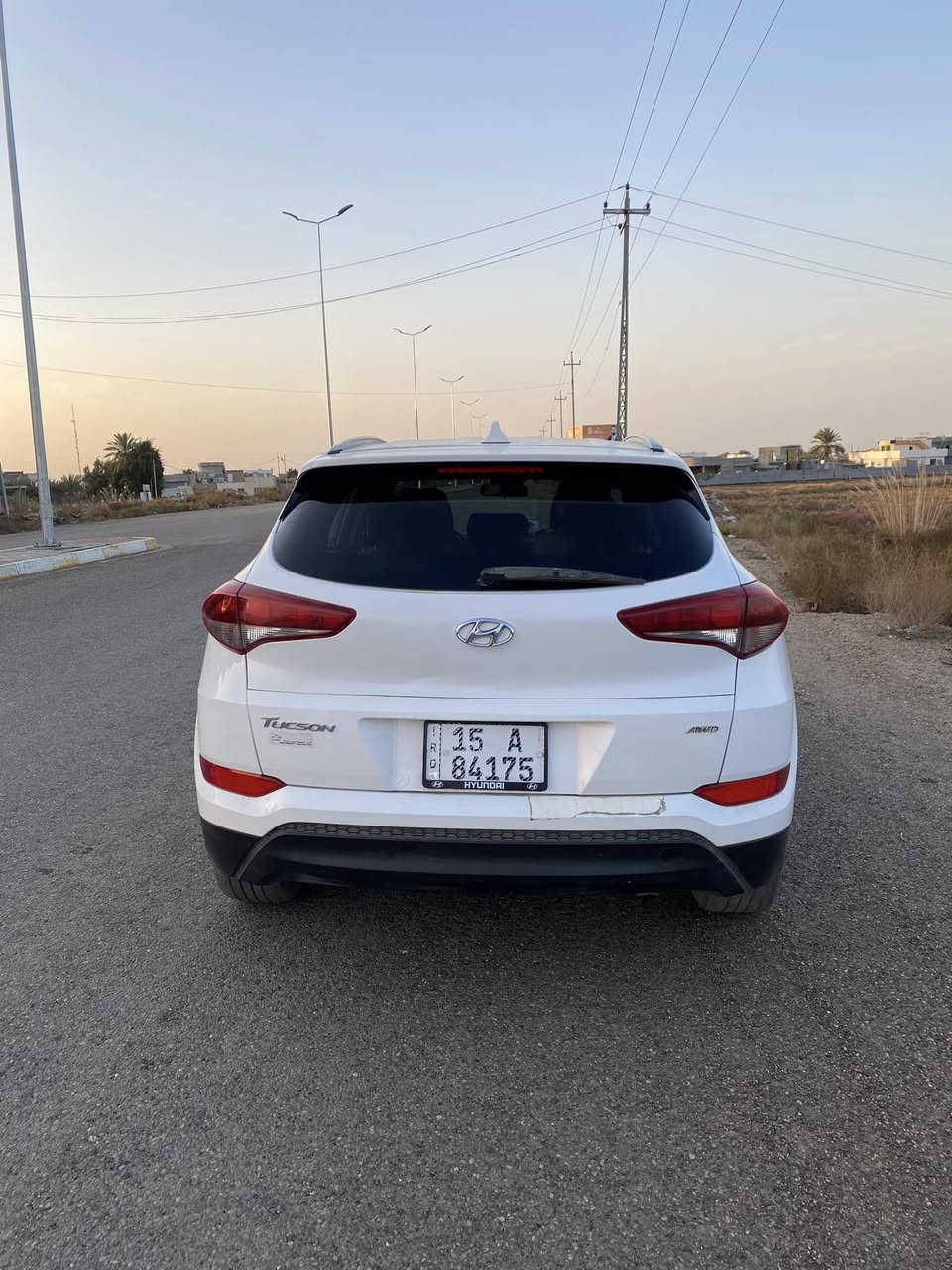 السلام عليكم 
للبيع توسان 2018 امريكي 
السياره مكفوله كفاله عامه من كلشي بيه نص شبر بالصندوق بارد فقط لا غير ذكرته للمصداقيه 
محرك 2000 
سنويه ورقم جديد تحويل ثاني يوم 
رقم انبار مكانه الانبار الرمادي 

السياره ماشية 90 الف حقيقي كلشي بيه على وضع الشركه مناقصه اي شي وبشرط على الفحص 

السعر 183 قفل 
للأستفسار على رقم 
  ***********
موجود واتساب او اتصال فقط
