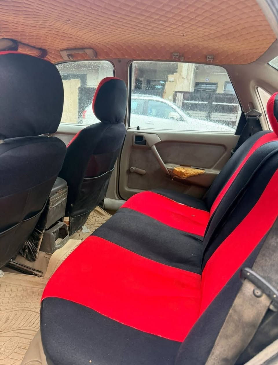 سلام عليكم
فكترا حجم 16
موديل 91 رقم كركوك مشروع وطني لحد 2030
دفتر بانزين بيها 
تخم تايرات جديد 
سيارة ما بيها صبغ 
كير عادي 
عنوان السيارة كركوك 
السعر 40 
رقم الهاتف ***********
