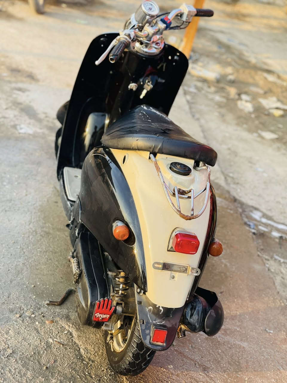 سلام عليكم دراجه مصريه لبيع خطين دراجه شلعه ومعدل دراجه فول  عوزهه  شغلات خفيفه شراي بخدمته سوك شيوخ فقط ./رقمي تواصل 0 783 984 8152
