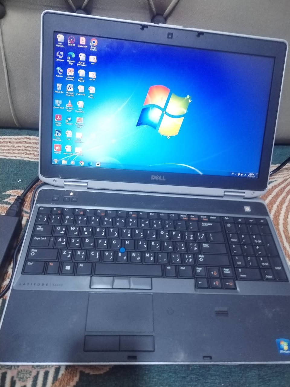 السلام عليكم للبيع حاسبة نوع Dell كلش نضيفة استعمال قليل غراضهة جاهزة شاحنة أصلية ماوس جنطة مواصفاته راسلني ادزلكياهن مكاني حلة السعر 125 للاستفسار ***********
