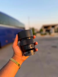 عدسه للبيع 85 m فتحه 1.8 عدسه سوني استخدام اسبوع سعر خاص 07873372992