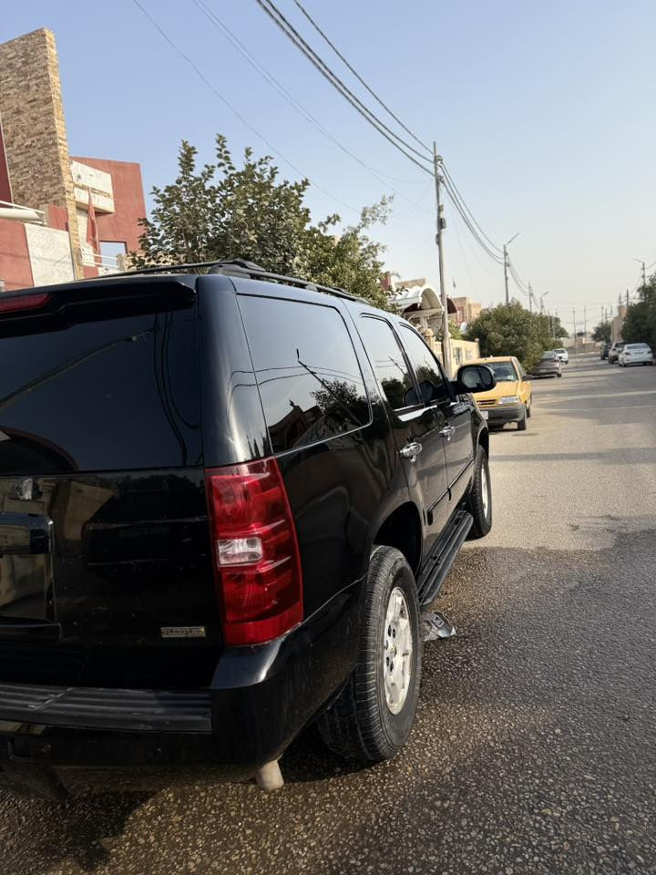 السلام عليكم تاهو ٢٠٠٩ (ادوات أدوات ادوات ) مكفولة كير محرك تبريد ثلج  بيها  جاملغ مضروب طل..قة ومكفولة من الدواخل وتم تصليحهة باقي نقص السيارة حدادية امامي فقط غير المكتوب مكفول مكاني كربلاء ***********
