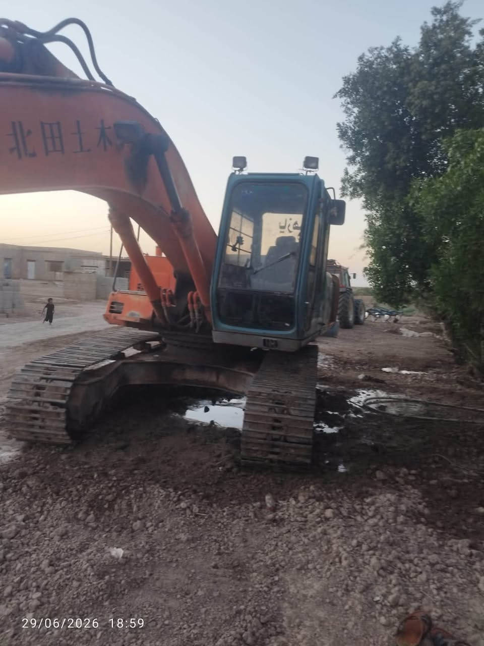 سلام عليكم حفاره للبيع موديل ٩٨ مكينه ومضخه مكفولات كفاله من الفطر سنويه جديده لحد ٢٨شرط تحويل مكاني ميسان الكحلاء لاستفسار وسعر ***********
