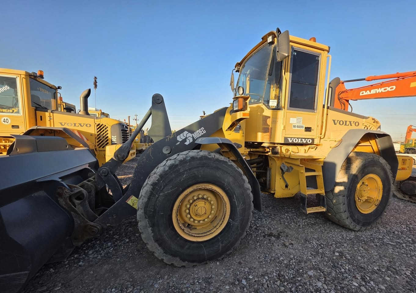 للبيع - بۆ فرۆشتن  دخول جدیدبصرا
———————
شفل : VOLVO
حجم : L90E
مودیل :2005
—————————
بۆ زانیاری زیاتر پەیوەندی بکەن بەم ژمارە تەلەفۆنە 

***********
***********
