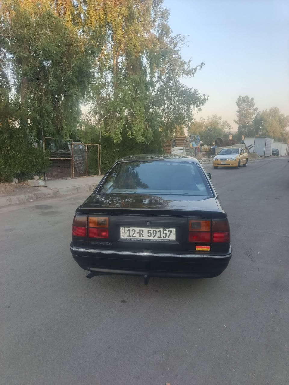 السلام عليكم أوبل سيناتور مديل 1992للبيع حجم 26 جامات كهرب كلو شغال داخل جلد أصلي سياره على وضع الشركه مصبوغه صبغ جماليه فقط محرك شرط كير شرط كير تماتيك سيارة فول تماتيك بيها (داخان لاستيك كور فقط) السعر  45 وبيها مجال قليل  *********** متوفر واتساب

