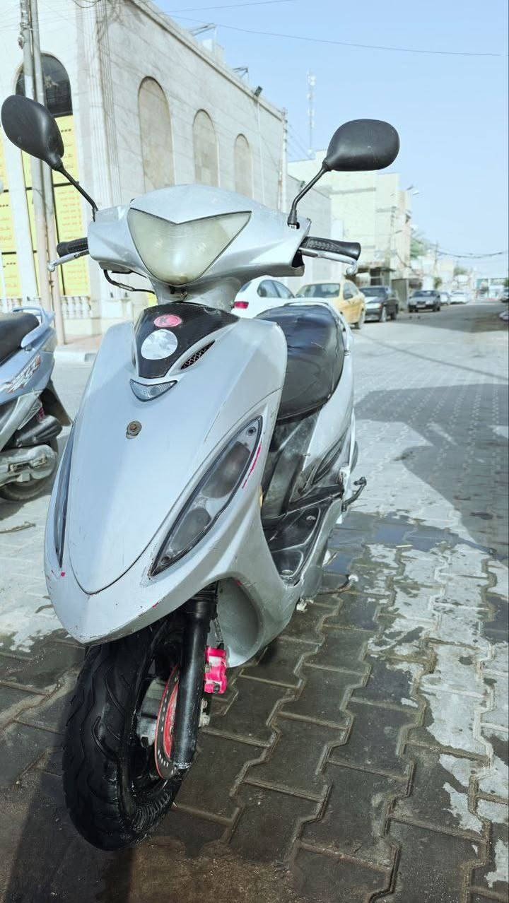 سلام عليكم دراجه كامكو جي فور جديد نضافه فول  كهربايات كله شغاله 450وبيه مجال الشراي تفاصيل تصل ع رقم *********** النجف الاشرف حي الأمير مقابل جوهره العرب النجف, العراق
