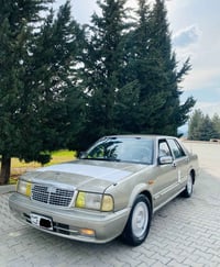 نيسان سيدريك • ٢٠٠١ • زينون