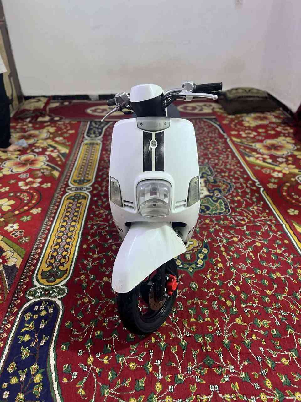 دراجه للبيع المكان بغداد الكماليه شارع الصفر *********** السعر 800برقي مامفتوح بيه
