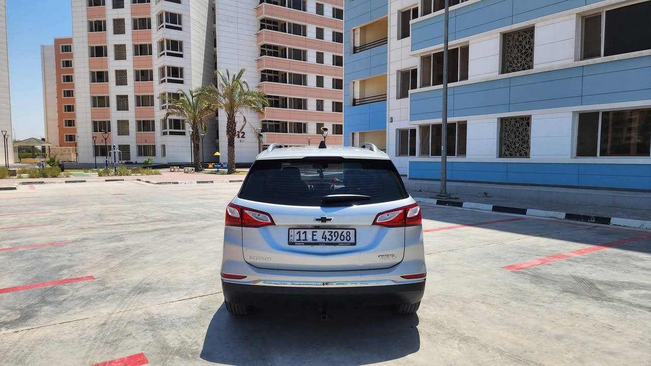السلام عليكم
شوفرليت ايكونكس 21 LT AWD 
مواصفات LT معروفه تبريد قطعتين تشغيل عن بعد فور ويل شاشه كار بلي + اندرويد اوتو كشن سائق كهرباء منضومه لايت زينون رادار امامي وجانبي  وحساس خلفي كامره دوراه وتثبيت مسار  تحكم ستيرن كامل  auto high beam 
السياره نضيفه وجاهزه وكامله من كلشي ولا كلوب مشتغل بلدشبول
تاير وباتري جديد ممشى 80mi قابل لزياده 
السياره وراد امريكي حادثه بنيد مبدل والجاملغ اليسره  مصبوغ على كد ربعه  وصور الحادث مرفقه ايرباك طاك ومرجع سستم ضربته حلوه وتصليحه درجه اولى 
سياره باسمي رقم بغداد سنويه وهزه غير نافذ يعني تحويل كبل 
مكان سياره بغداد السعر135 وبيه مجال الشراي يتصل 
***********
وهذه رقم شاصي السياره 3GNAXTEV3MS131161
