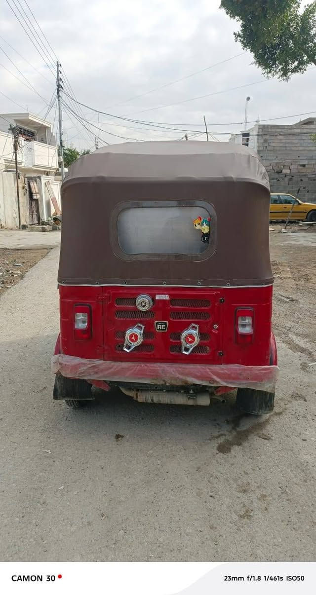 السلام عليكم تكتك 18 للبيع نضيفه خير من الله مكينه عشرين قطرة خياس مابيها كامله من كلشي كبل لشارع اوراق سعر 3800 تكتك بغداد بوب الشام رقم ***********
