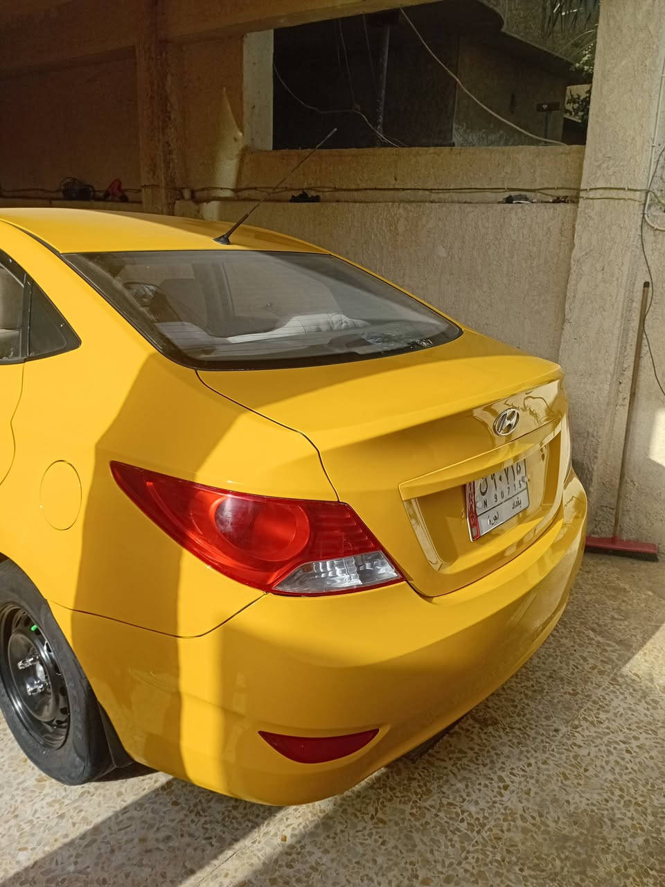 اكسنت مديل ١٢ سياره خليجي كير مكينة مكفول صدر جديد تبريد شغال سياره مكفول من الضربه و تبديل كير مكينة ستميه مكان الشعب للاستفسار *********** السعر ٨٥
