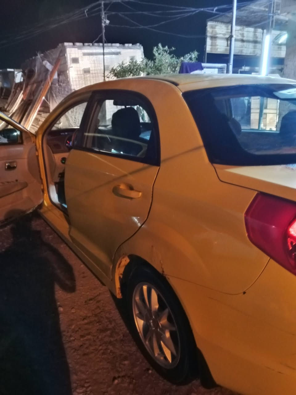 شيري فلاوين مديل 2013 
هزه كامله تاخذه كبل تداور رقمه ديوانيه 
مكانه بابل مركز الحله 
حادثه بجم 
سياره مرتبه مال جناي 
سعره 30وبيه مجال بسيط
ترهم مراوس


**إذا كنت صاحب هذا الإعلان وتريد حذفه لأي سبب، رجاءا أرسل رسالة إلى الدعم الفني**