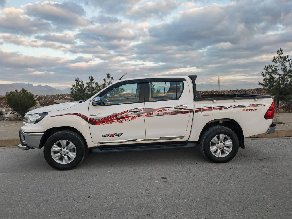 توێتا مەرزیە 2019 ڕەقەم هەولێر دەبڵ اکسل شەریکەی سەید نەهرۆ ناو فۆرمیکا ئیکۆ  بێ بۆیاغ سەنەوی نوێیە تاکو بەهاری 2029 گێر مەکینەی نەکراونەوە بەشەرت 160 هەزار  ڕۆیشتووە بای 245 گەڵایە مەجالێکی کەم تکایە مشتەری نی تەلەفۆن مەکە لەگەڵ ڕێزدا ..
*********** رانية, السليمانية
