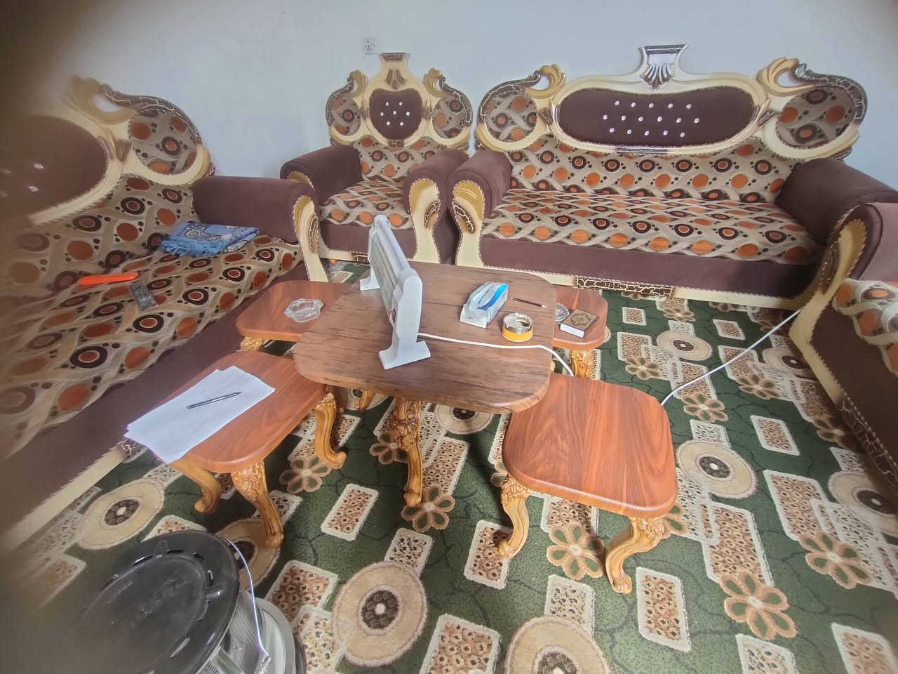 السلام عليكم
عندي اغراض منزليه للبيع اخت الجديده الي يحب يراسلني 
*********** بي واتساب
***********
