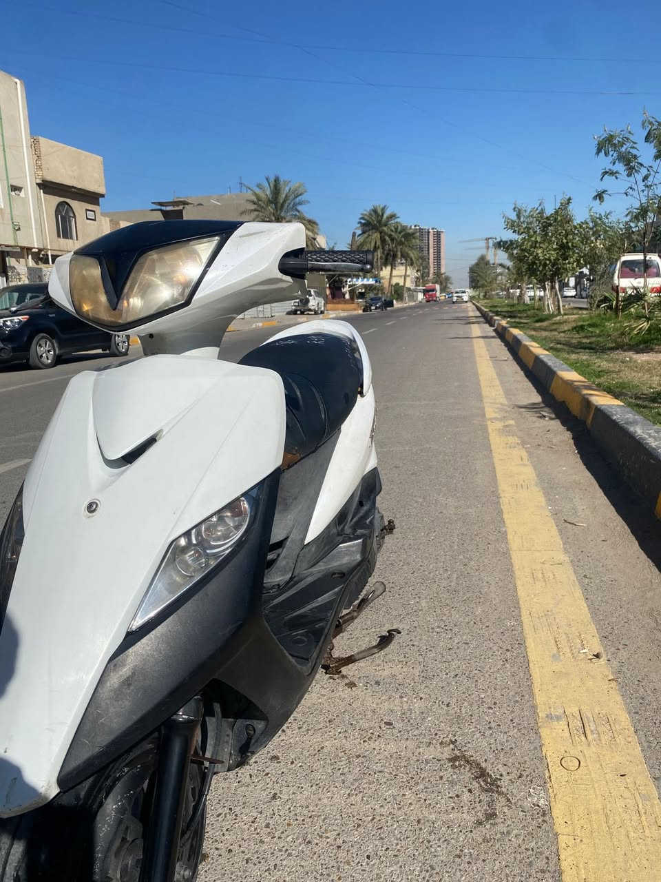 السلام عليكم دراجة ثعلب للبيع الدراجة نضيفة كلش ومناقصها شي تعال وافحص ليعجبك والدراجة بالحقيقه احلى بهواي سعرها 750 وبيها مجال مكاني بغداد الحرية الاتصال عل الرقم ***********
