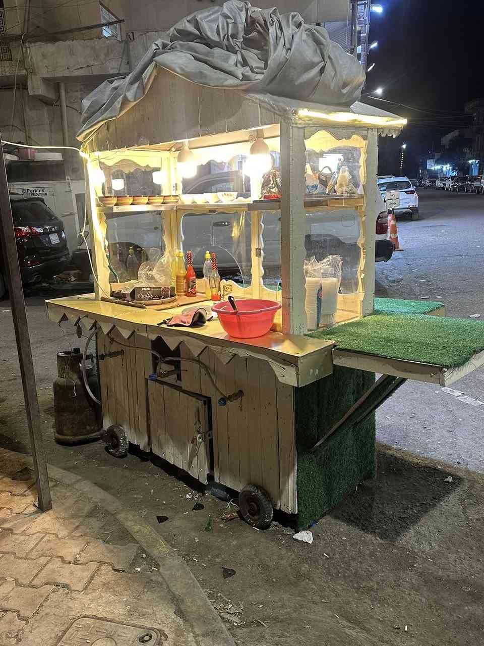 عربانه جاهزة وكاملة بها ٣ مشاعل وكهربائيات كاملة مجرد تربطهن على نقطة سعرها 300وبيها مجال للشراي
للاستفسار

‭٠٧٧٠ ٢٦٤ ٧٠١٥‬
