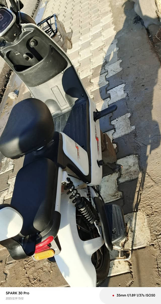 السلام عليكم دراجة شحن للبيع موديل 2025  سرعتهة 60 تجي 3 نمر و لايت عالي ناصي و دراجة ماخذهة من شهر 8 و اريد ابيعهة  و اريدهة ب 300و بيهة مجال مكاني ديوانية حي العسكري حي الصدرالثالث و ما طابة تصليح شلع و البطاريات لا منفوخات ولا بيهن شي عل ضمان او مراوس ب ماكس عدلة و انطي فرق


**إذا كنت صاحب هذا الإعلان وتريد حذفه لأي سبب، رجاءا أرسل رسالة إلى الدعم الفني**