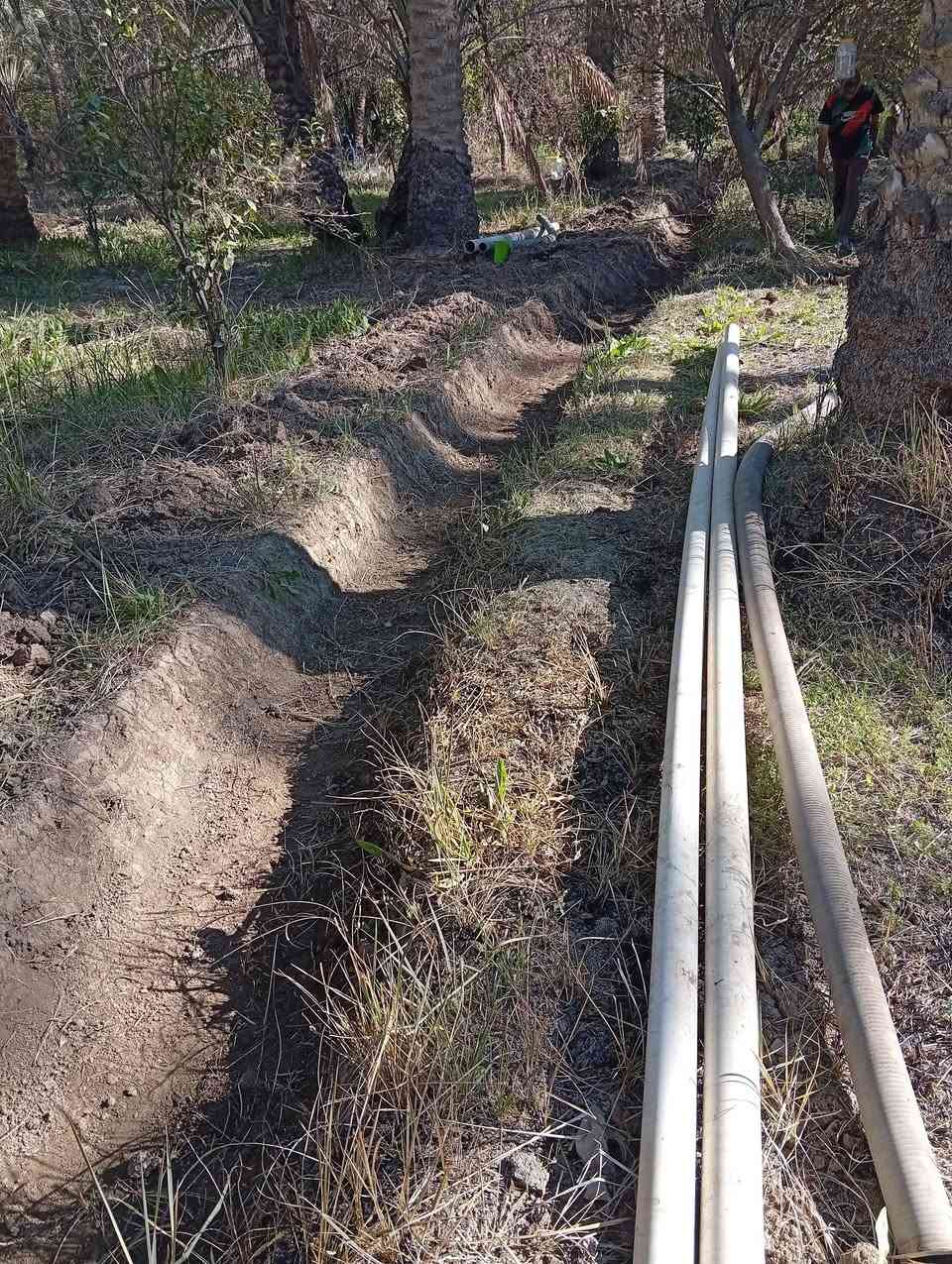 السلام عليكم ورحمه الله اني اشتغل حفر سواجي انهر طش دمن الم سعف شغلي مرتب وهاذ شغلي بل صوره مكاني حسينيه هاذ رقمي للتواصل *********** احنه عمال ثنين
