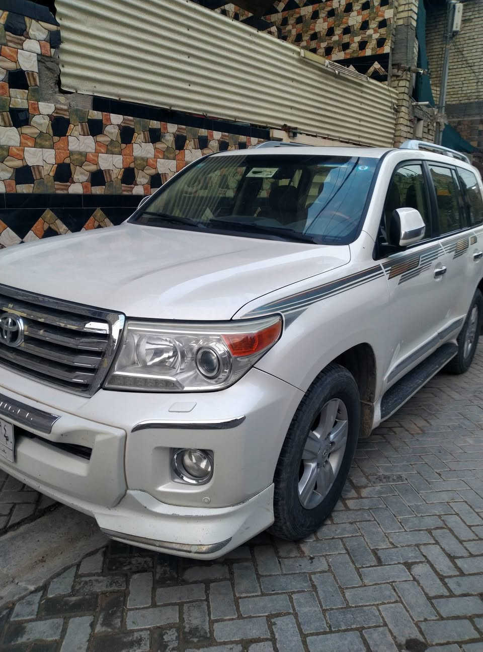 لاندكروز للبيع فول مواصفات كفاله عامه مديل 14 رقم*********** رقم السياره بغداد
