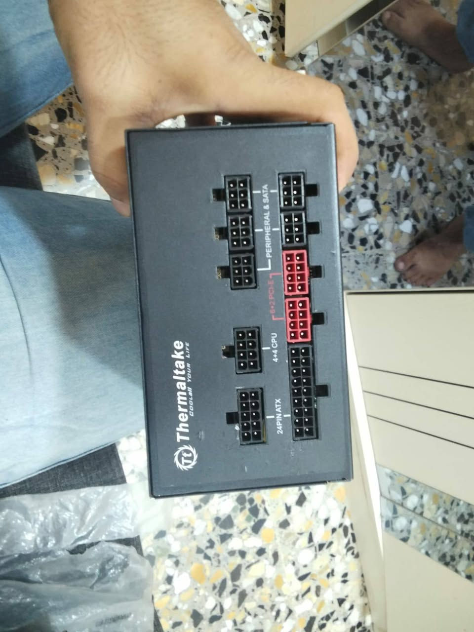 سلام عليكم شباب
بور سبلاي  850 واط 
معا كيبلات كاملات
سعره 85 الف ويا توصيل


**إذا كنت صاحب هذا الإعلان وتريد حذفه لأي سبب، رجاءا أرسل رسالة إلى الدعم الفني**