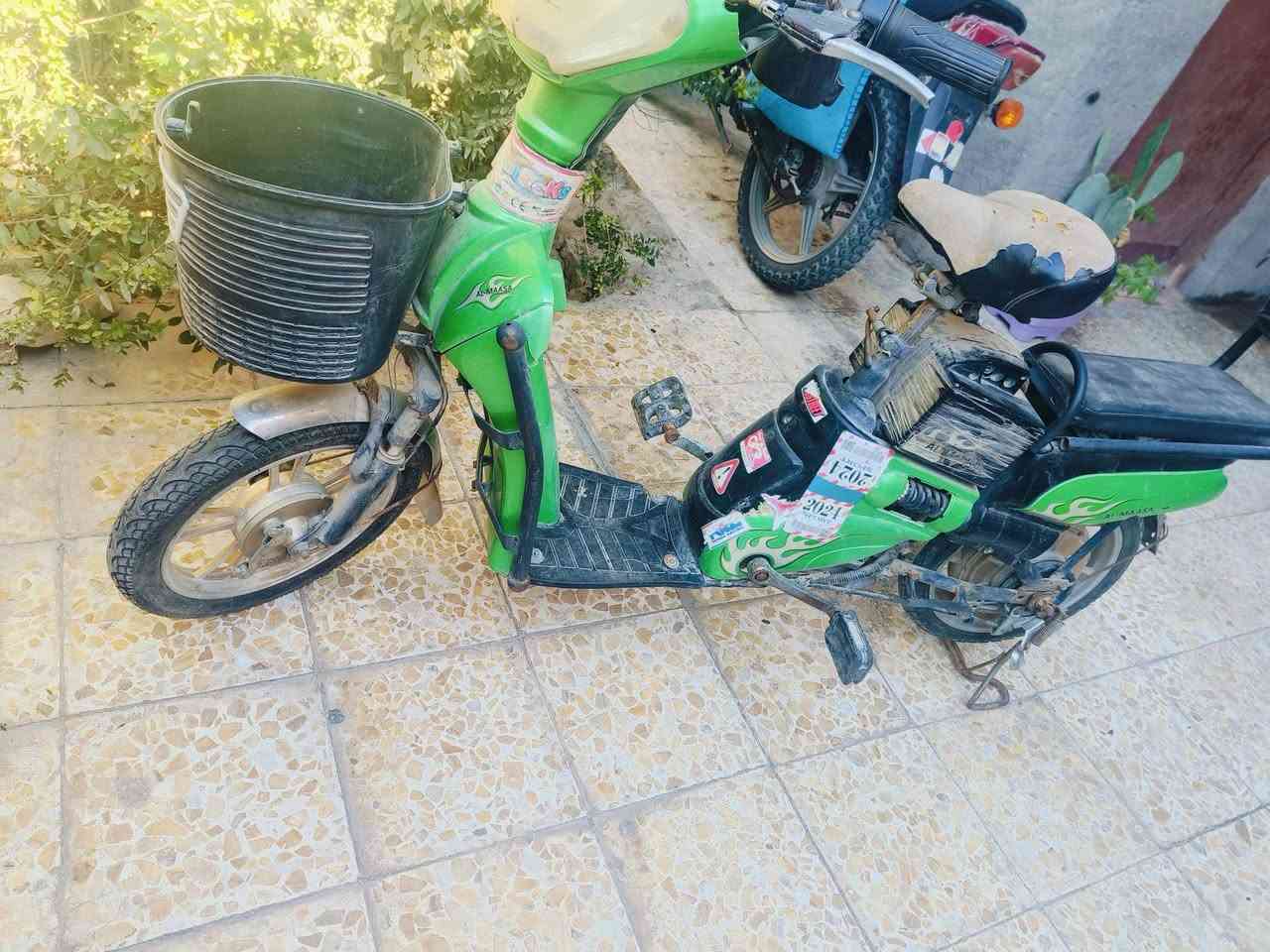 حبايب باسكل شحن جديد لاصلي كامل وشاحنته ةيا كلشي مابي سعره
150مجال قليل 
شراي يتصل***********
