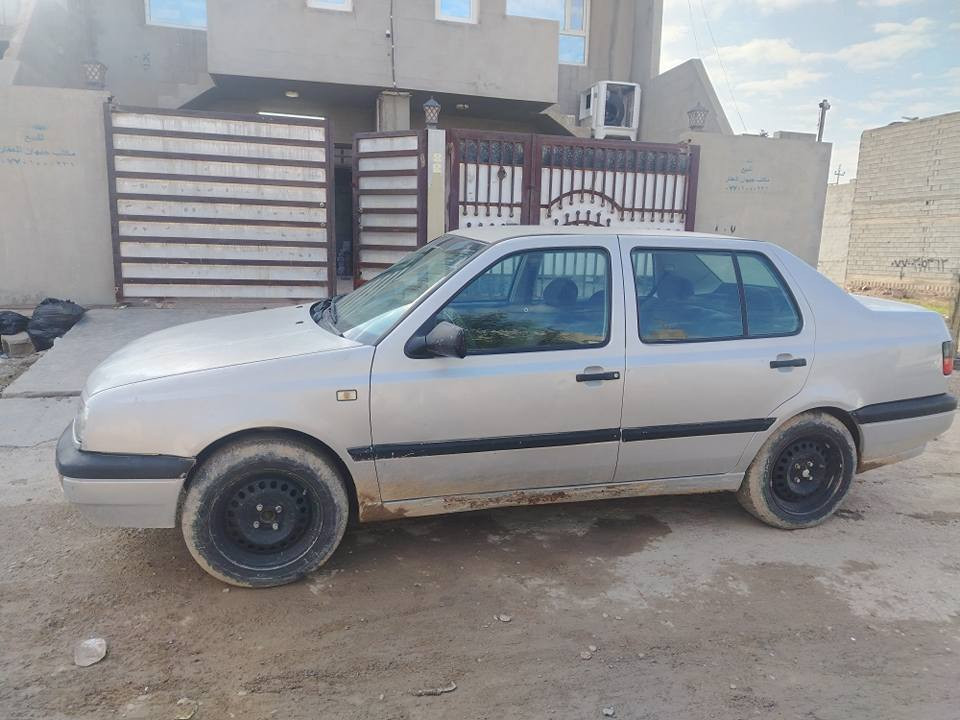 جیتا مودیل ‌1995 جام كهرباء مرايات كهرباء 
كير محرك بشرط تاخم تاير جديد کوبون بانزین
لادعم لا صبخ سيارة كلش نضيف مابي نقص سعر 44 معاملە .
جیتای نەفخ زۆر پاک و جوان ماڵی فەقیر 
دەعم و سبوغی نیە ئاوێنە کارەبا وار جام کارەبا چوار تایەی تازە بۆ بەستراوە
گێر و مەکینە بەشەرت کۆبنی بەنزینی هەیە ماڵی دۆستە
رقم *********** الرطبة, الأنبار
