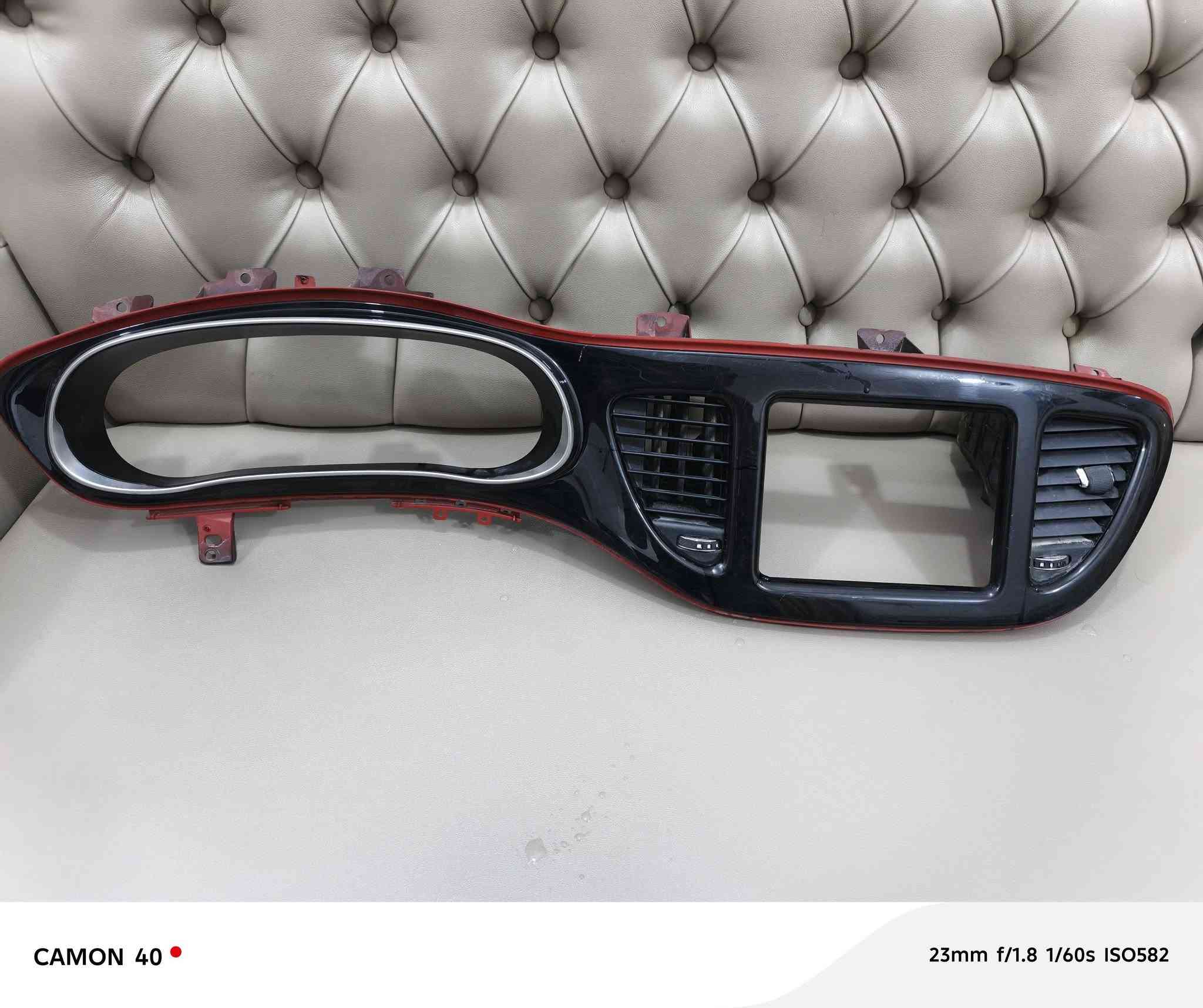 اطار شاشه دوج دارت للبيع 
السعر 75الف 
عنوان حمزه 
***********
