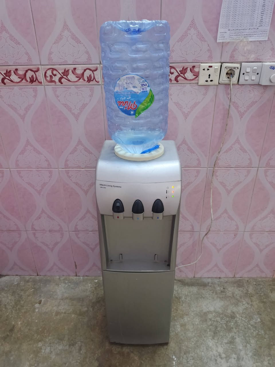 س ع براد شغال بالشرط كل عيب مابيه حار +بارد+دافي نضيف شرط لاخياس ولا زنجار كله بلادي ع وضع الشىركه شرط موصل مصلح سعر 55 وبيه مجال مكاني كركوك حي عسكري شراي اتصل ***********
