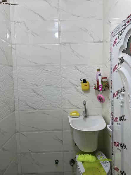 مشتمل للبيع في منطقة الشعب العقاري الثانية الفرع المقابل مدرسة التربية
المساحة ٥٧ متر
واجه ٣ متر
نزال ١٩ متر
يحتوي على ثلاث غرف نوم 
وخدمات بكل طابق
وصالة خطار ومطبخ ومنور
بناء سنة ٢٠٢٥
السعر ١٤٥ مليون وبي مجال
للاستفسار
مكتب الحضارة للوساطة العقارية
***********
