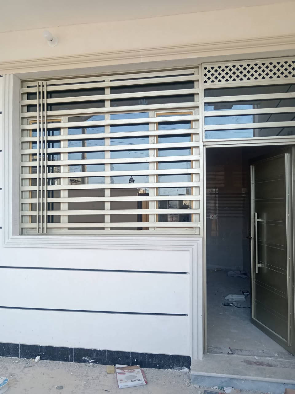 دار ٢٠٠متر قاط واحد علئ ساحه بل ١١الف نهاوند البيت جديد استفسار ***********
