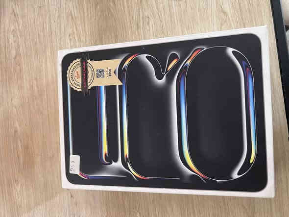 السلام عليكم ايباد 11 برو معالج m4 جديد صارله عندي 3 اشهر داخل الضمان ماستر شرق اوسط ذاكرة 256 بطاريته 97 مشحون 135 السعر(975) مكاني البياع ***********
