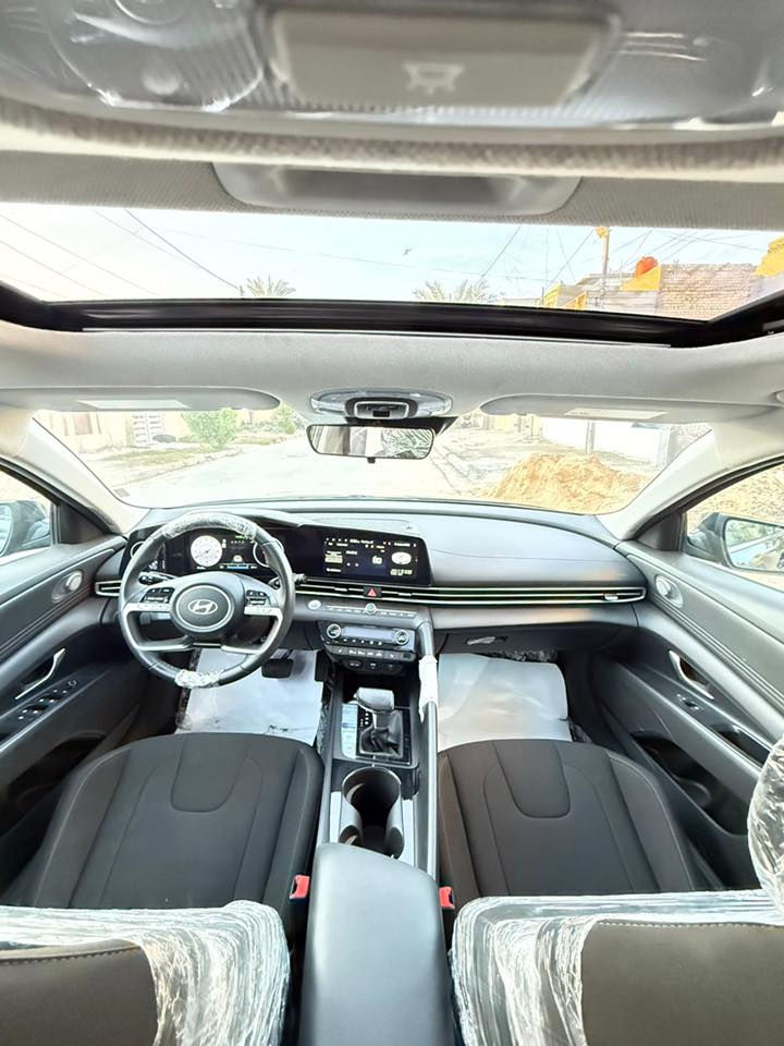 النتره موديل 25 وارد امريكي بيه 3قطع صبغ بدون دواخل ماشيه 2000 حقيقي سياره فوال 1/1 مكيه 2000دوش مال معوقين بعد 3سنوات يلا تتحول 155 وبيه مجال شي بسيط 
مكاني بغداد حريه استفسار ***********
