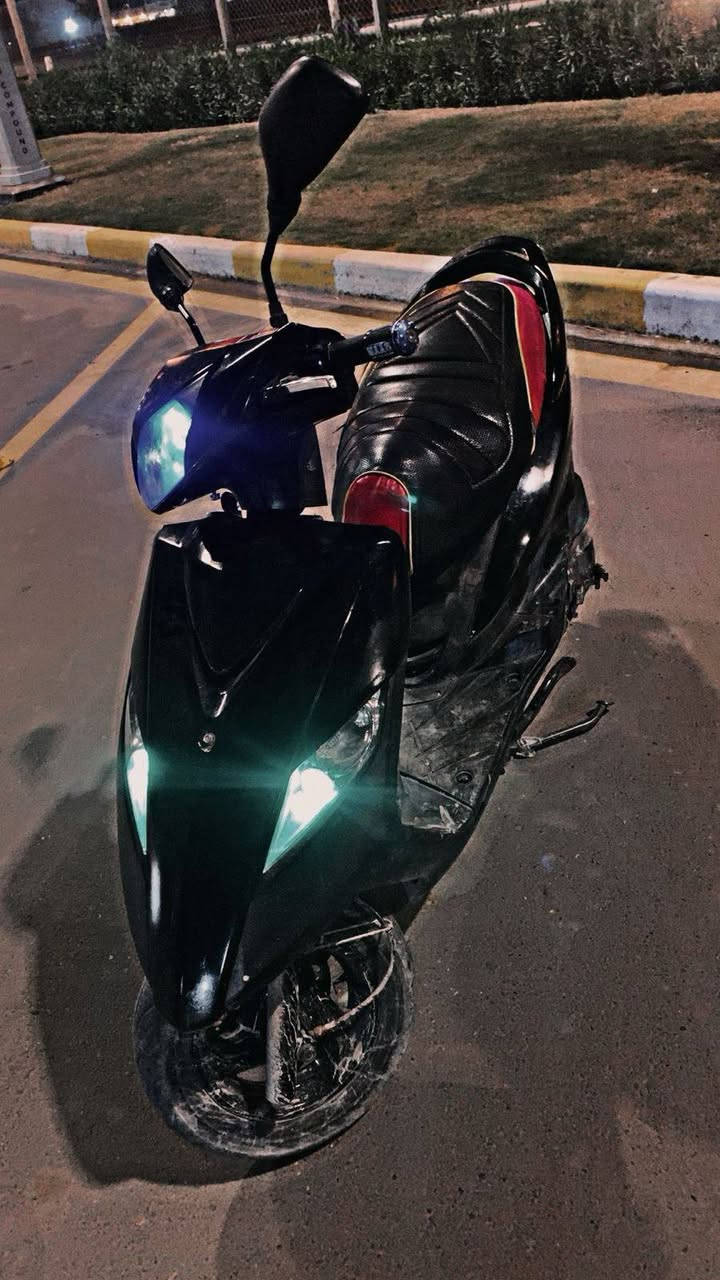 سلام عليكم دراجه ماكس ثعلب الدراجه خير من الله اي نقص ما بيهة الدراجه عله ايدي امبدل بيهة ولفات فقط 
السعر 750 
للتواصل واتساب: ***********
