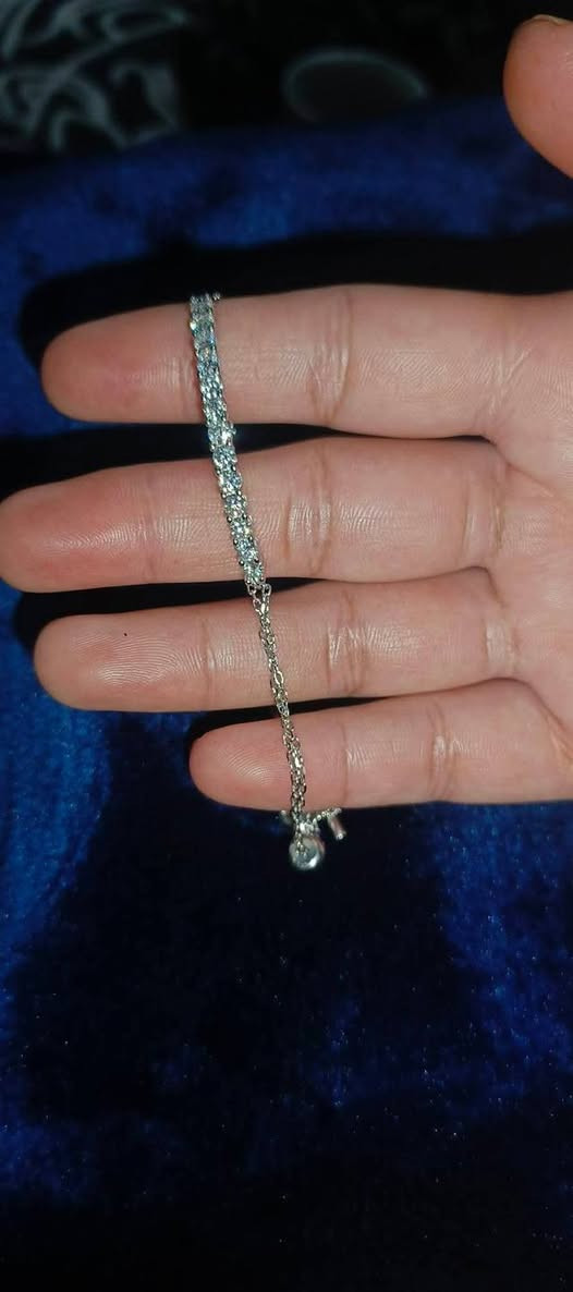 قطع من ماركات مختلفه كارتير سوارفسكي وموزنايت كل القطع يجي وياها كارت والموزنايت مختوم 925


**إذا كنت صاحب هذا الإعلان وتريد حذفه لأي سبب، رجاءا أرسل رسالة إلى الدعم الفني**