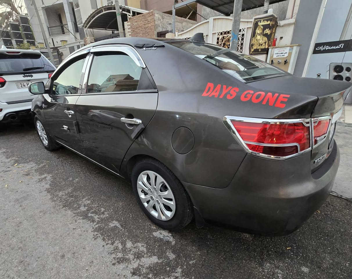 كيا فورتي ٢٠١٣  ضرتها بالجنطه الباقي جراد السونار بالصور السعر ٨٣ 
***********
