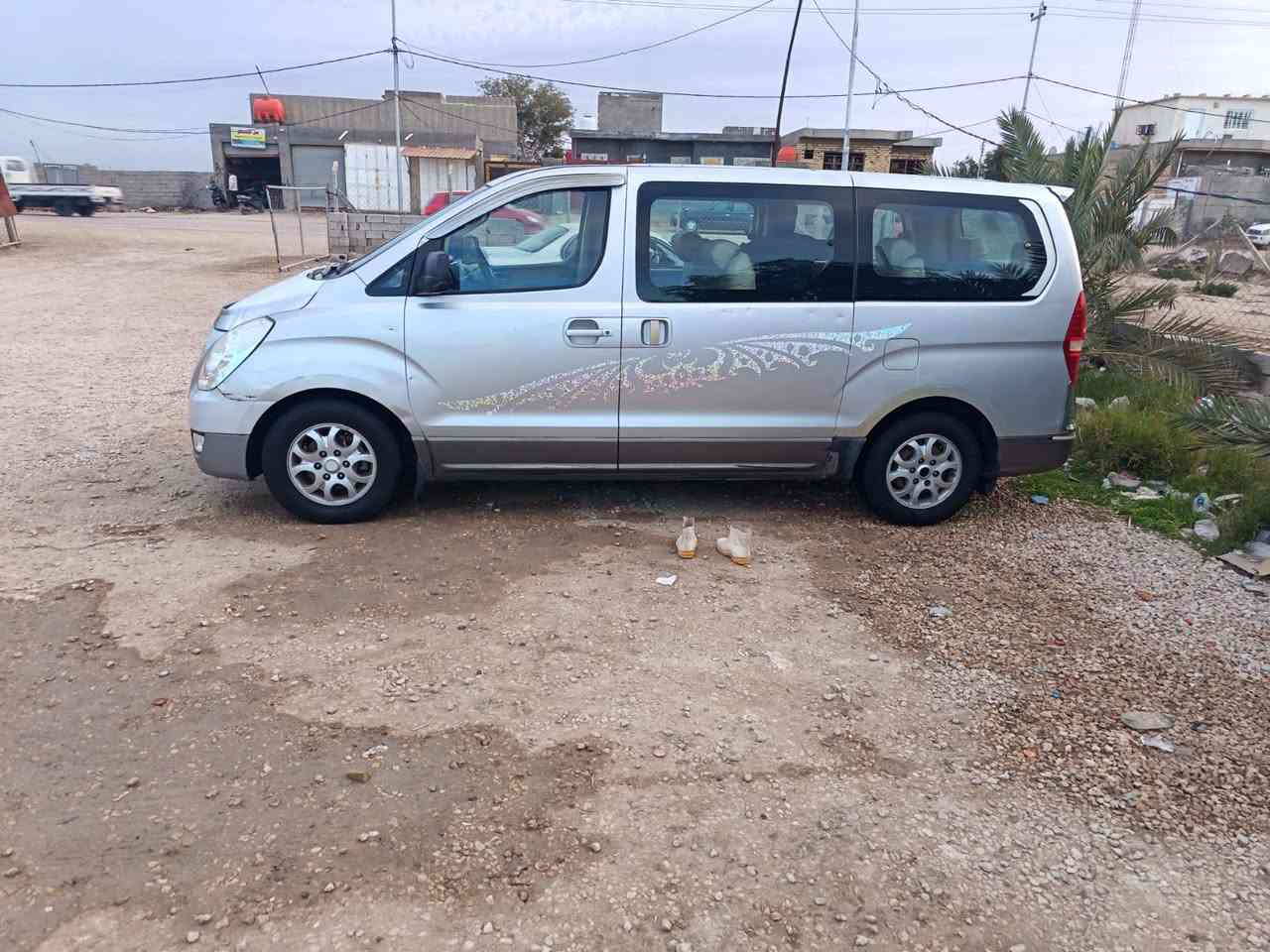 بيع أو مراوس مفتوح مديل ٢٠٠٩جديده جدا كفاله عامه عده البارد بالباب  مامشتغله خط ابد رقم نجف سنويه ٢٨ لون سلفر عليها ادامه عامه شرط تفحص سونار ماذب عليها ربع حداديه خلفي تخم تاير تبريد تدفئه مكاني نجف بالمشخاب*********** ترهم مراوس
