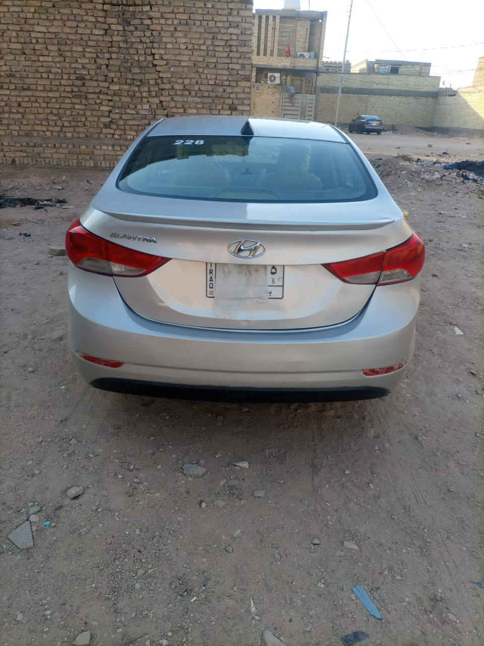 سلام عليكم سياره النتره مديل 12
السياره نضيفه وكمله كير ومكينه وحدديه جديده 
الرقم ابغداد بسمي تحول ثاني يوم السياره مال جناي العنون 
كربلاء ***********
السعر نتصلو على هذا الرقم
