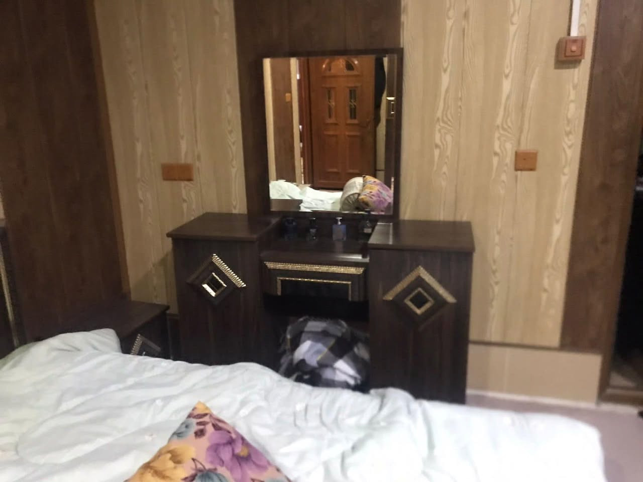 معرض سنان العاني) لبيع  اثاث منزلي  مستخدم وجديد
وتبديل 
(***********يوجد توصيل 
)(***********)/اومرسلتنا على الواتساب العنوان سليمانيه /كاني كورده قرب من ماركيت  شوگ
